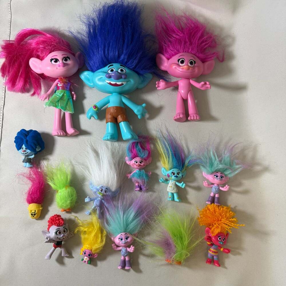 DreamWorks Trolls Assorted Figure Lot - 13 Piece Collection